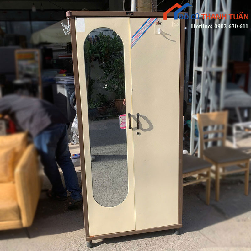 tu-quan-ao-sat-cu-2-canh-co-guong-2 Tủ Quần Áo Sắt Cũ 2 Cánh Có Gương