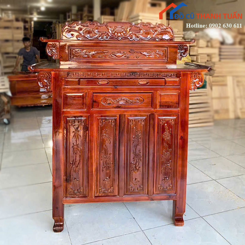 tu-tho-go-tu-nhien-cham-khac-tinh-te-moi-99-4 Tủ Thờ Gỗ Tự Nhiên Chạm Khắc Tinh Tế Mới 99%
