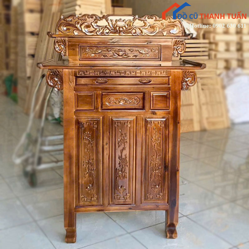 tu-tho-go-tu-nhien-cham-khac-tinh-te-moi-99-5 Tủ Thờ Gỗ Tự Nhiên Chạm Khắc Tinh Tế Mới 99%