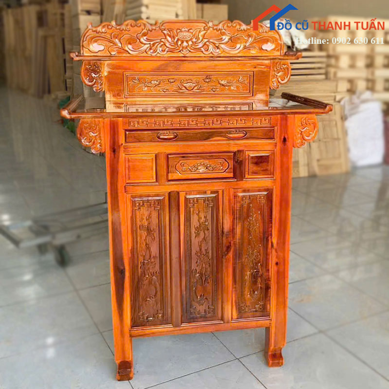 tu-tho-go-tu-nhien-cham-khac-tinh-te-moi-99-6 Tủ Thờ Gỗ Tự Nhiên Chạm Khắc Tinh Tế Mới 99%